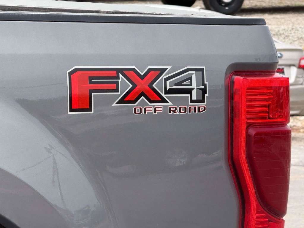 Used 2022 Ford F350 XLT w/ XLT Value Package AWD/4WD image 12