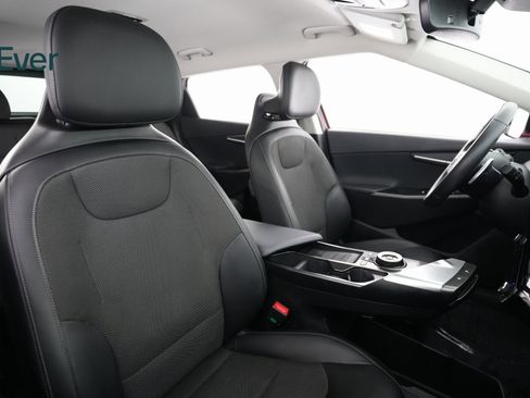 Used 2024 Kia EV6 Light image 8