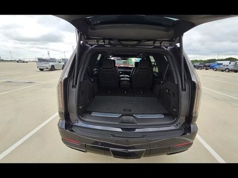 Used 2025 Cadillac Escalade Sport Platinum AWD/4WD image 6