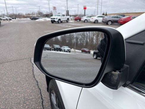 Used 2018 Toyota RAV4 XLE image 6