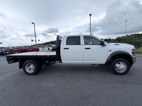 New 2026 RAM 5500 Tradesman w/ Chrome Appearance Group AWD/4WD image 4