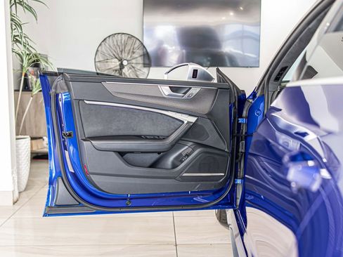 Used 2022 Audi RS 7 Sportback w/ RS 7 Executive Package AWD/4WD image 32