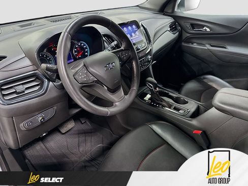 Used 2022 Chevrolet Equinox RS w/ RS Leather Package image 9