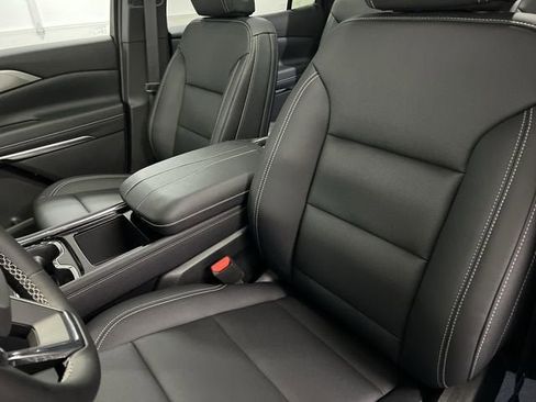 New 2026 Chevrolet Traverse LT w/ Sun and Wheel Package FWD image 20