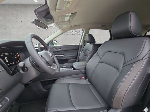 New 2026 Nissan Pathfinder SL FWD image 19