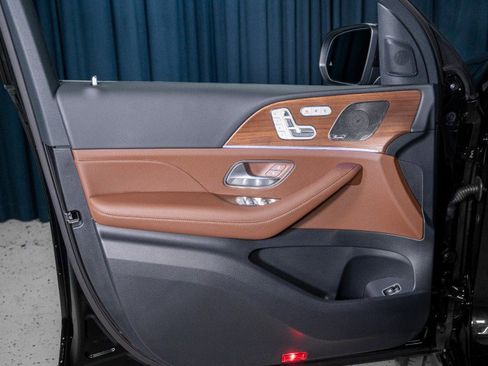 New 2026 Mercedes-Benz GLS 450 4MATIC image 13