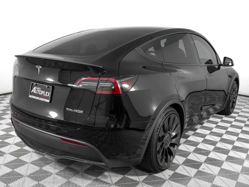 Used 2024 Tesla Model Y Performance AWD/4WD image 4