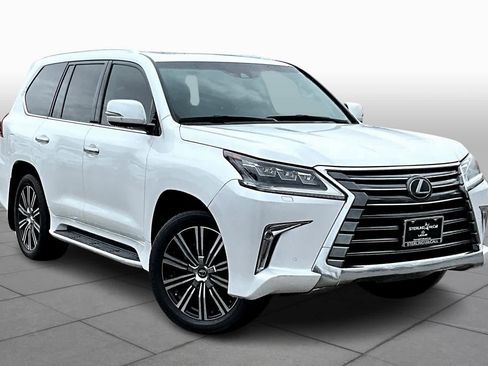 Used 2020 Lexus LX 570 4WD w/ Luxury Package image 3