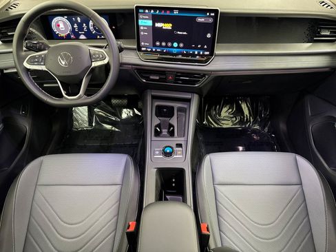 New 2026 Volkswagen Tiguan SE AWD/4WD image 12