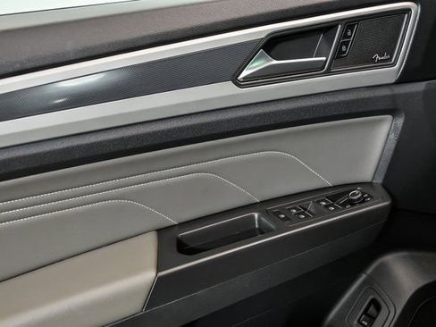 Certified 2023 Volkswagen Atlas SEL Premium image 9