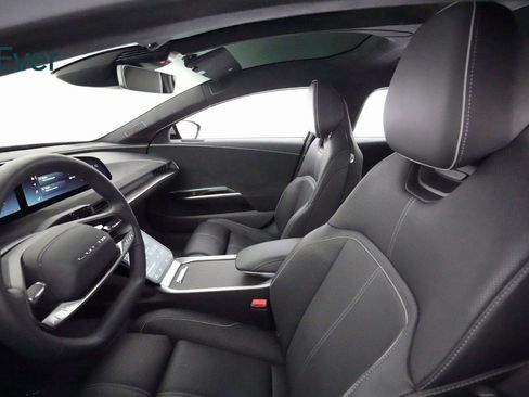 Used 2024 Lucid Air Grand Touring image 7