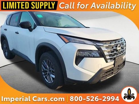Used 2024 Nissan Rogue S AWD/4WD image 1