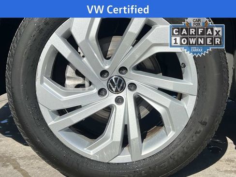 Certified 2021 Volkswagen Atlas SE image 7