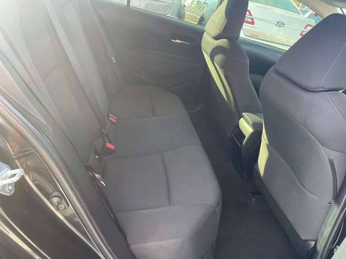 Used 2020 Toyota Corolla LE FWD image 11