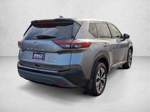 Used 2023 Nissan Rogue SV image 5