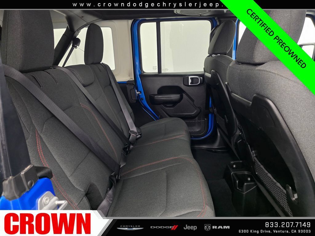 Certified 2025 Jeep Wrangler Unlimited Rubicon AWD/4WD image 17