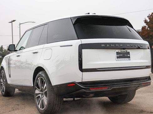 New 2025 Land Rover Range Rover SE image 6