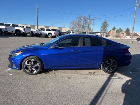 Used 2023 Hyundai Elantra Limited FWD image 10