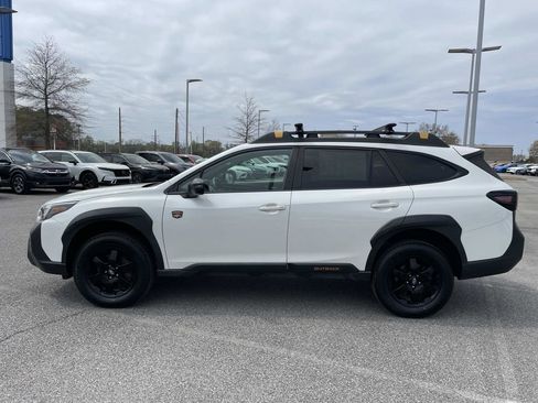 Used 2022 Subaru Outback Wilderness image 7