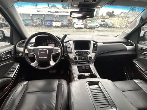 Used 2017 GMC Yukon SLT w/ Open Road Package image 19