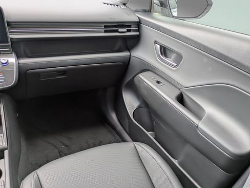 New 2026 Hyundai Kona Limited FWD image 17