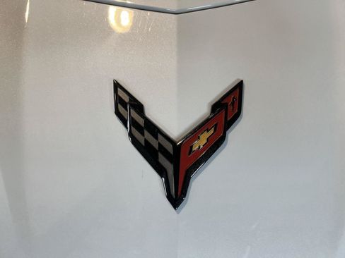 Used 2022 Chevrolet Corvette Stingray Coupe w/ Z51 Performance Package RWD image 4