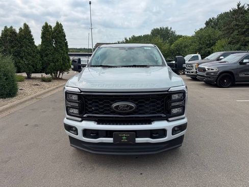Used 2025 Ford F250 Lariat w/ Lariat Ultimate Package AWD/4WD image 4