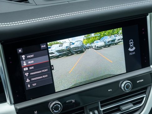 Certified 2023 Porsche Macan Turbo AWD/4WD image 32