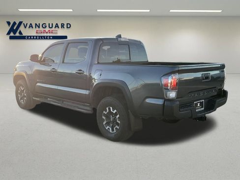 Used 2022 Toyota Tacoma TRD Off-Road image 3