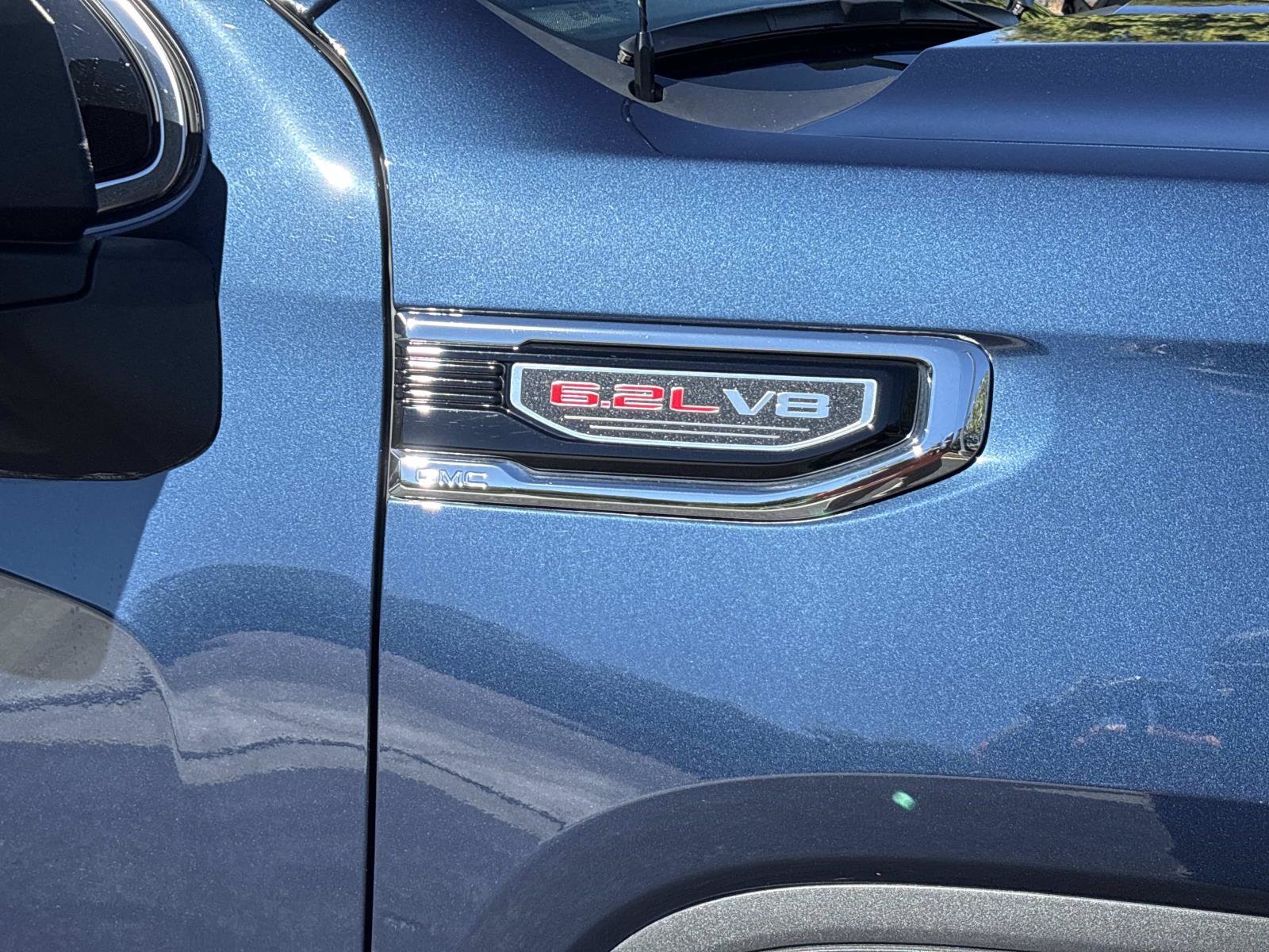 Used 2022 GMC Sierra 1500 Denali w/ Technology Package AWD/4WD image 11