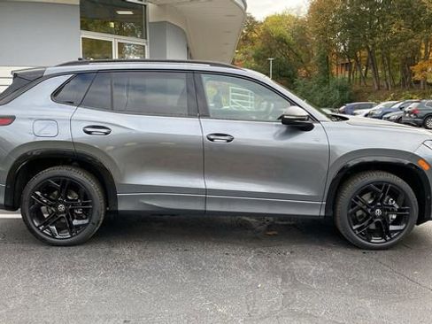 New 2026 Volkswagen Tiguan SE R-Line AWD/4WD image 4