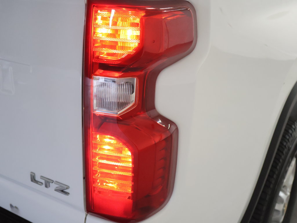 Used 2023 Chevrolet Silverado 2500 LT AWD/4WD image 29