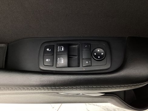 Used 2019 Dodge Challenger SXT RWD image 33