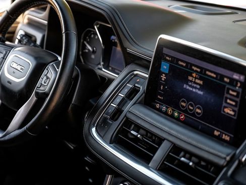 Used 2021 GMC Yukon XL SLT image 20