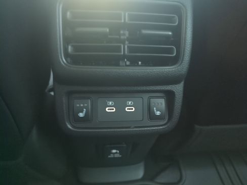 New 2026 Nissan Leaf Platinum+ w/ Cargo Package (Platinum+) image 12