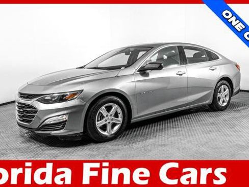 Used 2023 Chevrolet Malibu LS image 1
