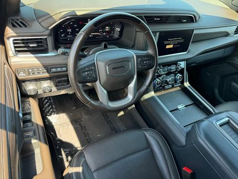 Used 2023 GMC Yukon XL Denali w/ Denali Reserve Package AWD/4WD image 26