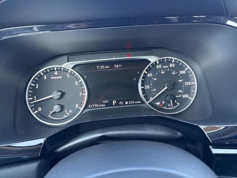 Used 2025 Nissan Pathfinder SV image 43