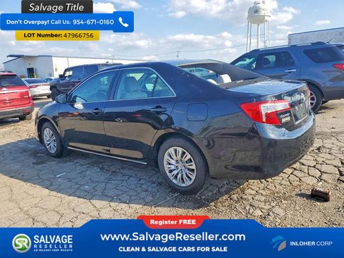 Used 2014 Toyota Camry LE FWD image 3