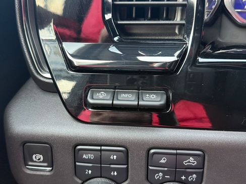 Used 2024 Chevrolet Silverado 1500 ZR2 w/ Technology Package image 61