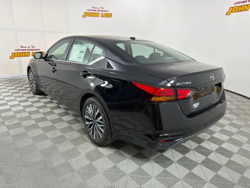 New 2026 Nissan Altima 2.5 SV FWD image 3