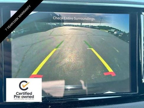 Certified 2024 Chrysler Pacifica Touring-L FWD image 23