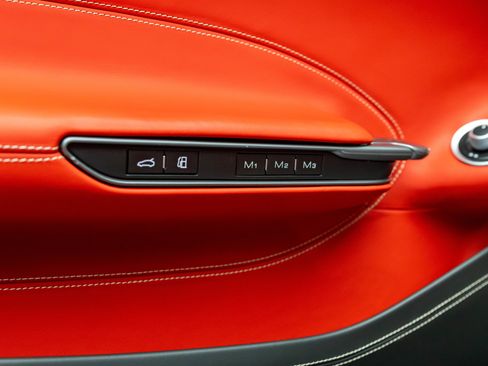 Used 2020 Ferrari GTC4Lusso T RWD image 32