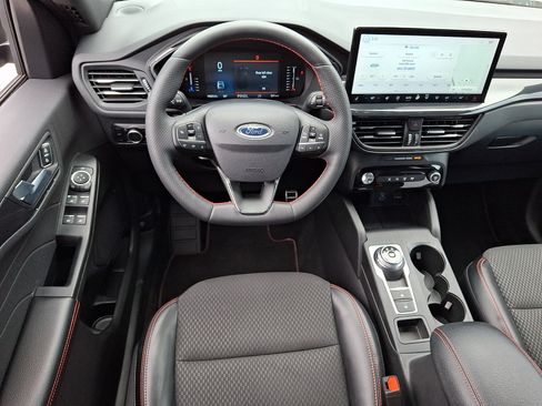 Certified 2023 Ford Escape ST-Line w/ Tech Pack #1 AWD/4WD image 12