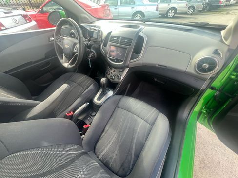 Used 2016 Chevrolet Sonic LT w/ Fun and Sun Package image 28