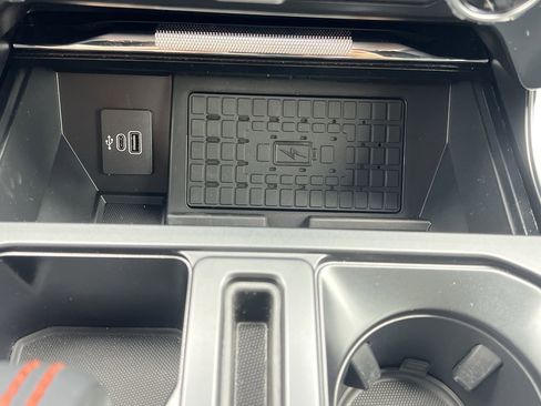 New 2025 Ford F150 Raptor AWD/4WD image 9