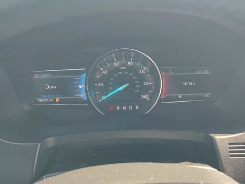 Used 2018 Ford Explorer XLT w/ Equipment Group 201A FWD image 12