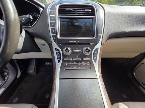 Used 2016 Lincoln MKX Reserve w/ Climate Package image 29