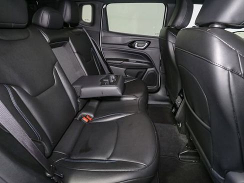 Used 2026 Jeep Compass Limited AWD/4WD image 19