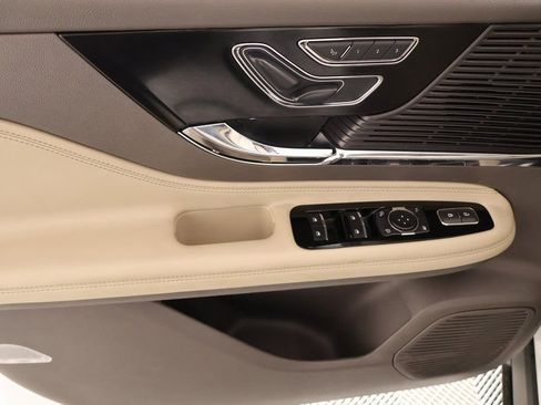 Used 2022 Lincoln Corsair Reserve w/ Elements Package image 16